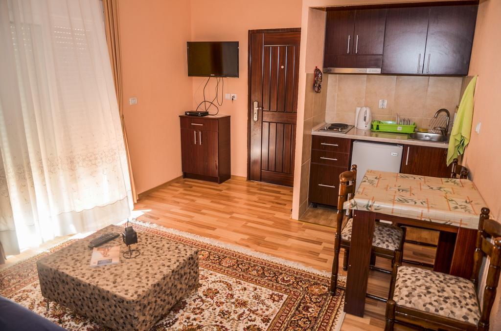 Apartments Paradise Ulcinj Buitenkant foto