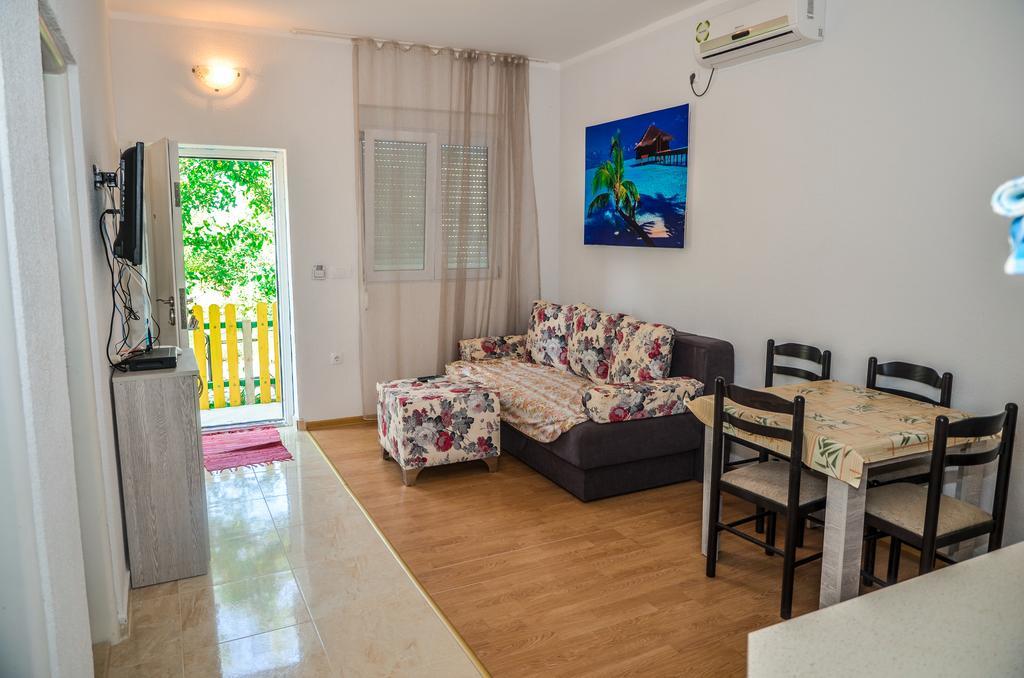 Apartments Paradise Ulcinj Buitenkant foto